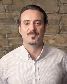 Headshot of Kevin Simpson