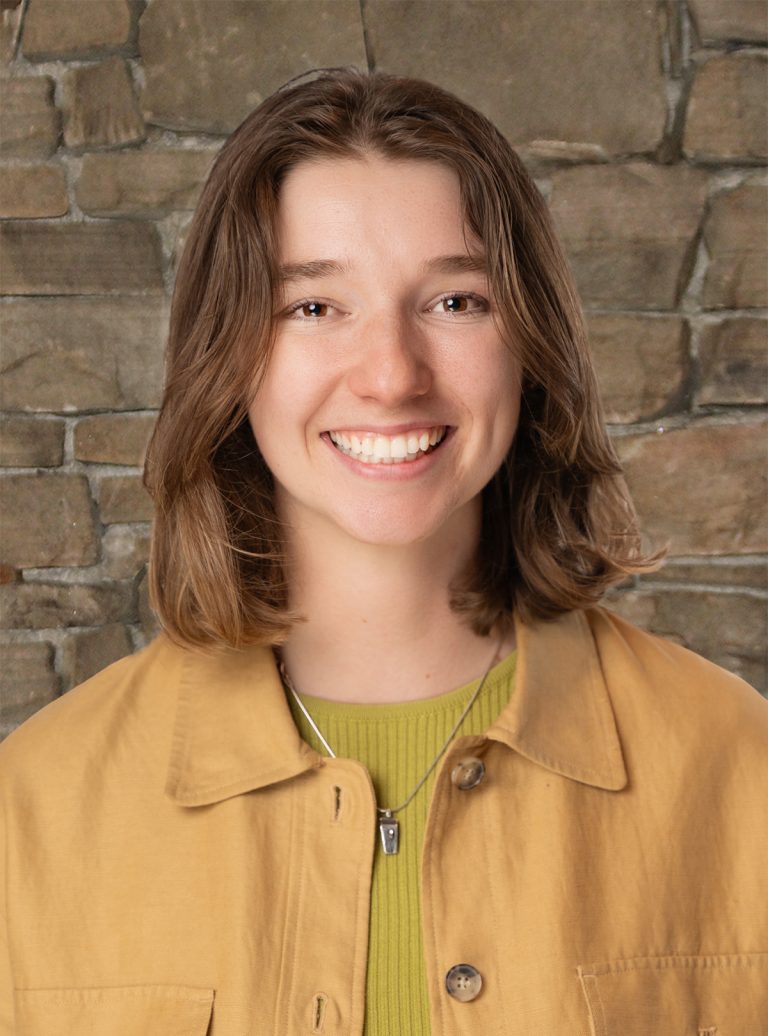 Elliott Bloom Headshot 2025